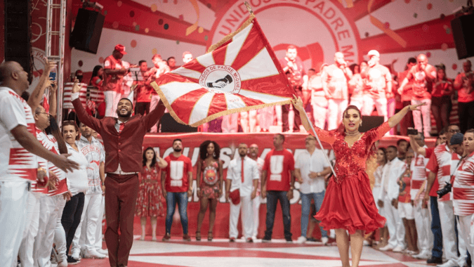 Aprende del Carnaval en Rio en una de las mejores escuelas de Samba!