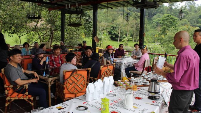 A poucos minutos de Bogotá, visite uma tradicional fazenda de café e conheça o melhor do café colombiano!