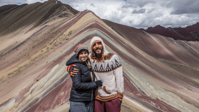 ¡Disfrute ésta maravillosa caminata hacia la increíble Montaña 7 colores en Vinicunca, Perú!