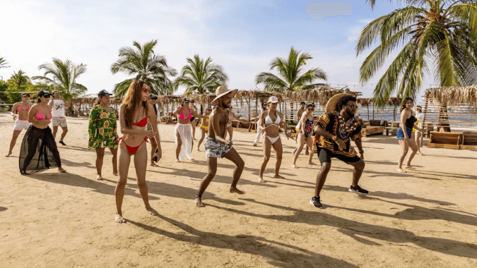 Profitez de Tierra Bomba depuis Cartagena, rencontrez des gens et vivez l'atmosphère des Caraïbes !