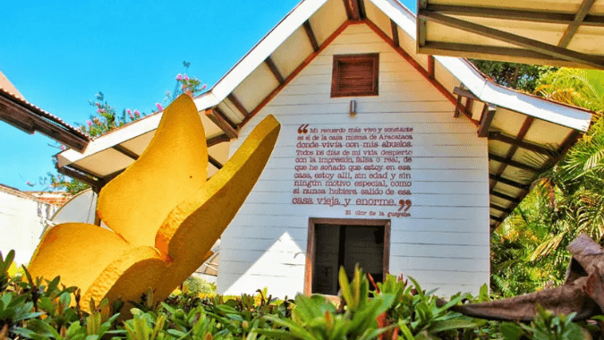 ¡Aprecia el encanto del realismo mágico colombiano con este tour a Macondo!