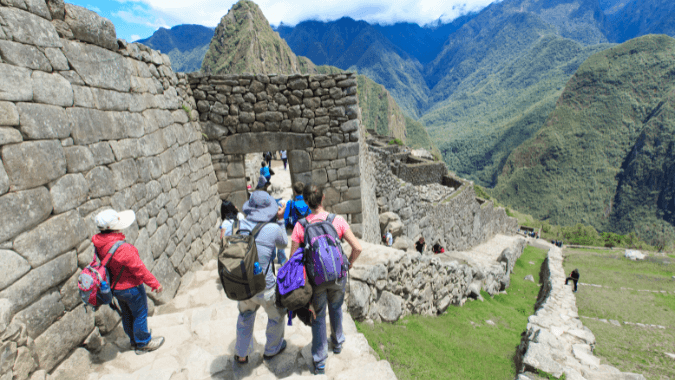 Visitez Aguas Calientes et Ollantaytambo, montez à bord du train pour Machu Picchu depuis Cusco et visitez le puissant empire Inca !